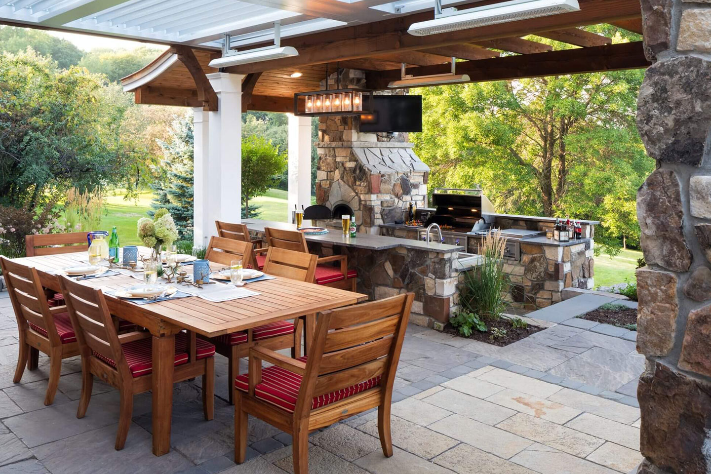 Outdoor Kitchen