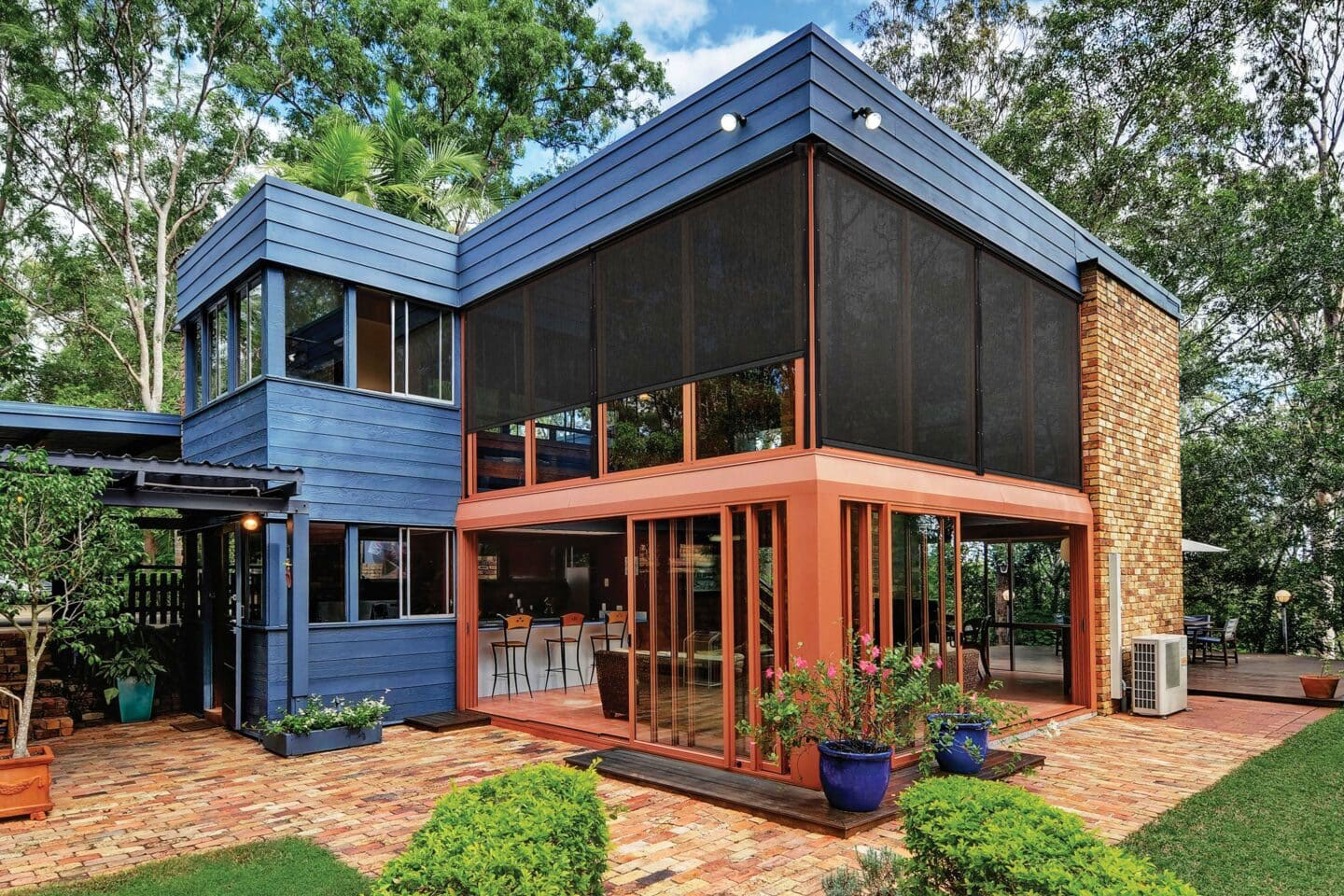 Retractable screens